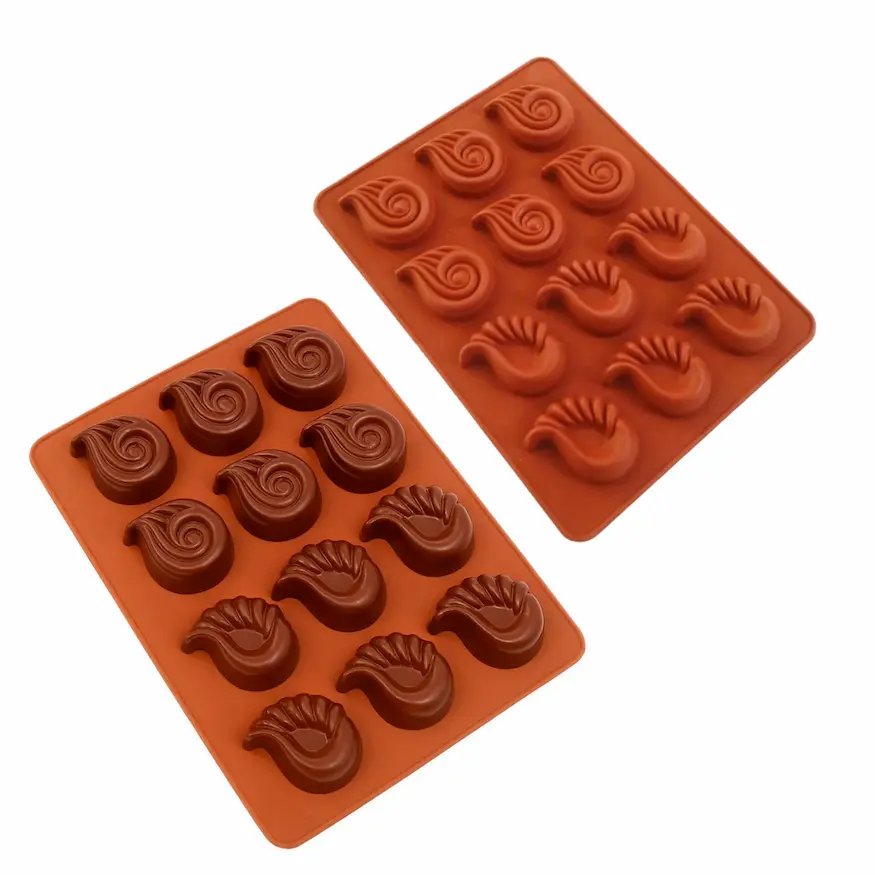 InShot_20250905_092241122 Silicone Halva Mould Termeh Design - Image 1